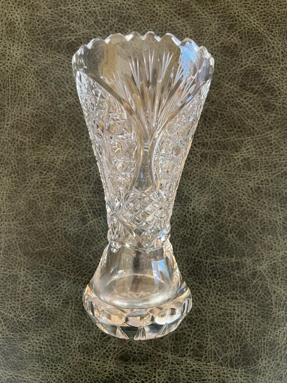 Crystal Vintage clear cut